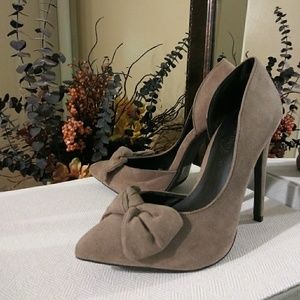 Wild Diva Lounge Gray Suede Heels